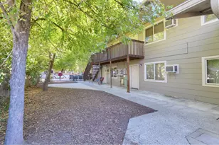 415 SE J St, Grants Pass, OR 97526 - Photo 7