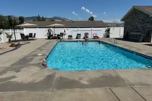 333 Mountain View Dr, Talent, OR 97540 - Photo 11