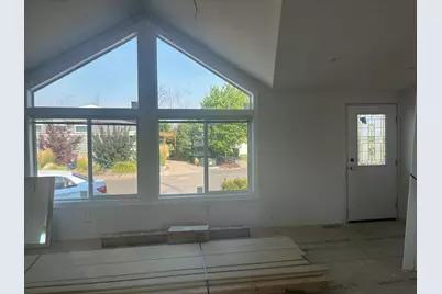 333 Mountain View Drive #165, Talent, OR 97540 - Photo 3