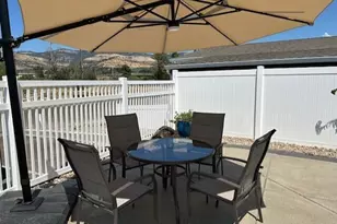 333 Mountain View Dr, Talent, OR 97540 - Photo 7