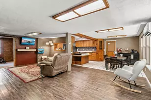 836 Sleepy Hollow Loop, Grants Pass, OR 97527 - Photo 3