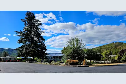 6901 Old Stage Road, Central Point, OR 97502 - Photo 7