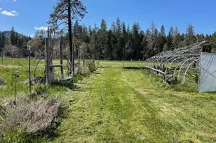 2860 E Fork Rd, Williams, OR 97544 - Photo 37