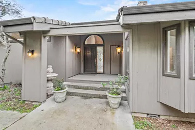 465 Strawberry Hill Lane, Jacksonville, OR 97530 - Photo 3