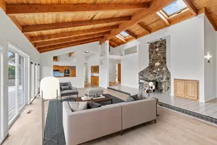 465 Strawberry Hill Ln, Jacksonville, OR 97530 - Photo 5