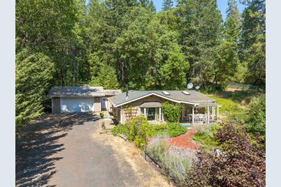 5520 Riverbanks Road, Grants Pass, OR 97527 - Photo 1