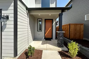 121 Valemont, Eagle Point, OR 97524 - Photo 3