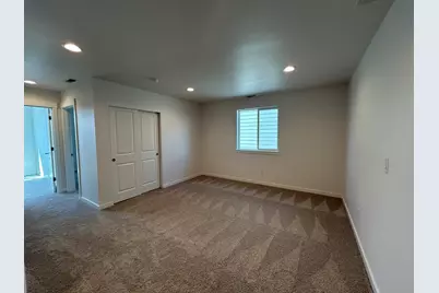 121 Valemont #34, Eagle Point, OR 97524 - Photo 17