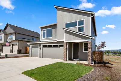 708 Old Waverly Way #30, Eagle Point, OR 97524 - Photo 3