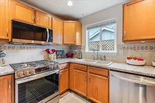 2444 SW 33rd St, Redmond, OR 97756 - Photo 3