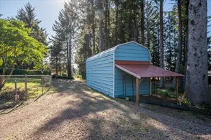 18828 Montbretia Ln, Brookings, OR 97415 - Photo 15