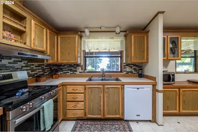 18828 Montbretia Lane, Brookings, OR 97415 - Photo 25