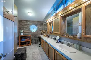 18828 Montbretia Ln, Brookings, OR 97415 - Photo 31