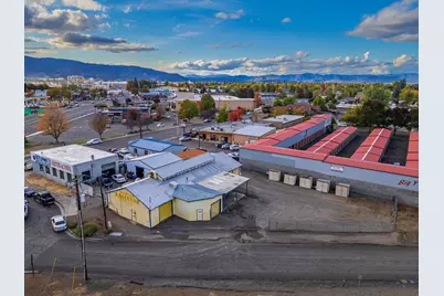 999 Crews Road, Medford, OR 97501 - Photo 1