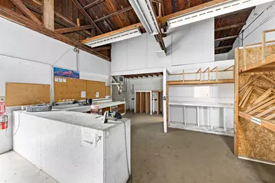 999 Crews Road, Medford, OR 97501 - Photo 35