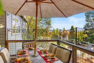 375 W Elm St, Jacksonville, OR 97530 - Photo 13