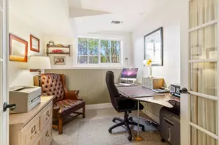 375 W Elm St, Jacksonville, OR 97530 - Photo 33