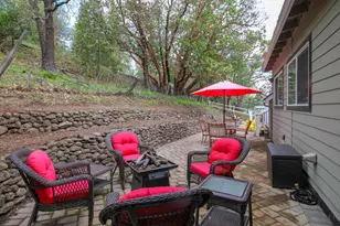 375 W Elm St, Jacksonville, OR 97530 - Photo 43