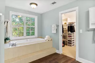 375 W Elm St, Jacksonville, OR 97530 - Photo 21