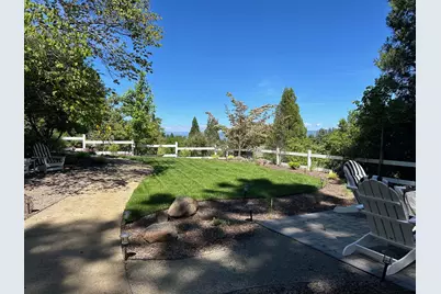 375 W Elm Street, Jacksonville, OR 97530 - Photo 53