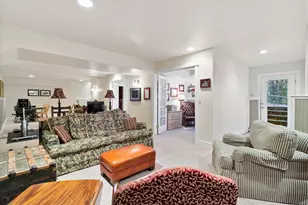 375 W Elm St, Jacksonville, OR 97530 - Photo 31