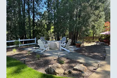 375 W Elm Street, Jacksonville, OR 97530 - Photo 49