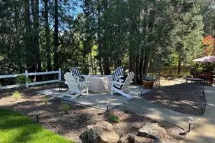 375 W Elm St, Jacksonville, OR 97530 - Photo 49