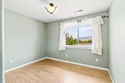 2023 Siskiyou Boulevard, Ashland, OR 97520 - Photo 11