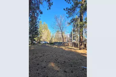 285 W Washington Avenue, Sisters, OR 97759 - Photo 5