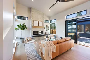 3374 NW Leavitt Ln, Bend, OR 97703 - Photo 9