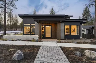 3374 NW Leavitt Ln, Bend, OR 97703 - Photo 3