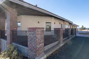 2717 SE Hill St, Prineville, OR 97754 - Photo 3