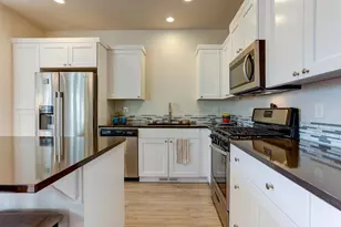 940 NE Paula Dr, Bend, OR 97701 - Photo 3