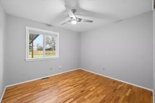 2554 W Stewart Ave, Medford, OR 97501 - Photo 23