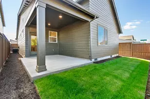 61131 NE Cobalt St, Bend, OR 97701 - Photo 7