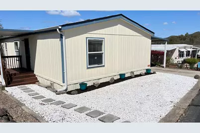 8401 Old Stage Road #UNIT 27, Central Point, OR 97502 - Photo 3