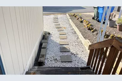 8401 Old Stage Road #UNIT 27, Central Point, OR 97502 - Photo 9