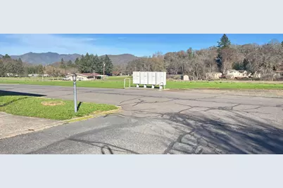 8401 Old Stage Road #UNIT 27, Central Point, OR 97502 - Photo 41