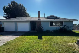 5814 Harlan Dr, Klamath Falls, OR 97603 - Photo 1