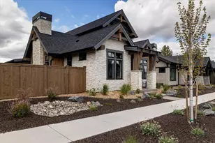 3162 NW Strickland Wy, Bend, OR 97703 - Photo 3