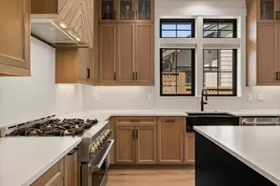 3162 NW Strickland Wy, Bend, OR 97703 - Photo 11