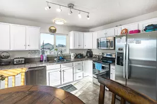 65605 61st St, Bend, OR 97703 - Photo 7