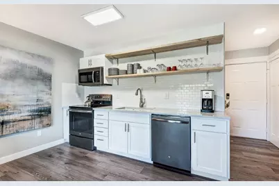 1565 NW Wall Street #206, Bend, OR 97703 - Photo 11