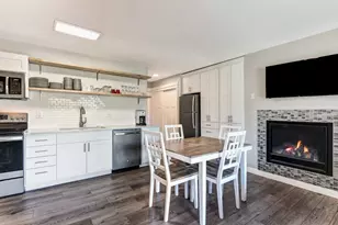 1565 NW Wall St, Bend, OR 97703 - Photo 13