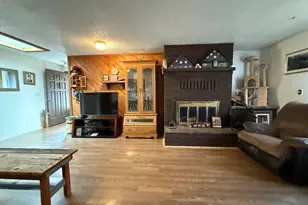 1121 Merryman Dr, Klamath Falls, OR 97603 - Photo 5