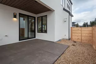 1138 NW Ochoa Dr, Bend, OR 97703 - Photo 35