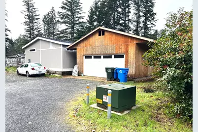 535 W River Street, Cave Junction, OR 97523 - Photo 3