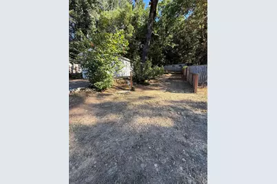 105 Raymond Street, Cave Junction, OR 97523 - Photo 19