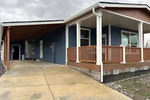 333 Mountain View Dr, Talent, OR 97540 - Photo 11