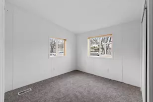 633 E Archwood Dr, Eagle Point, OR 97524 - Photo 17